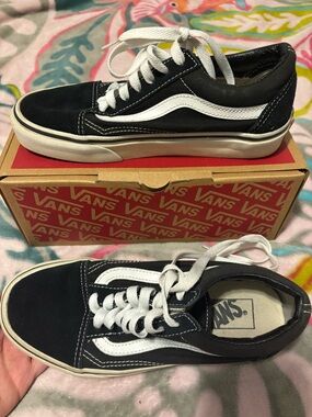 Vans Kids Old Skool Black with White Stripe Sneakers